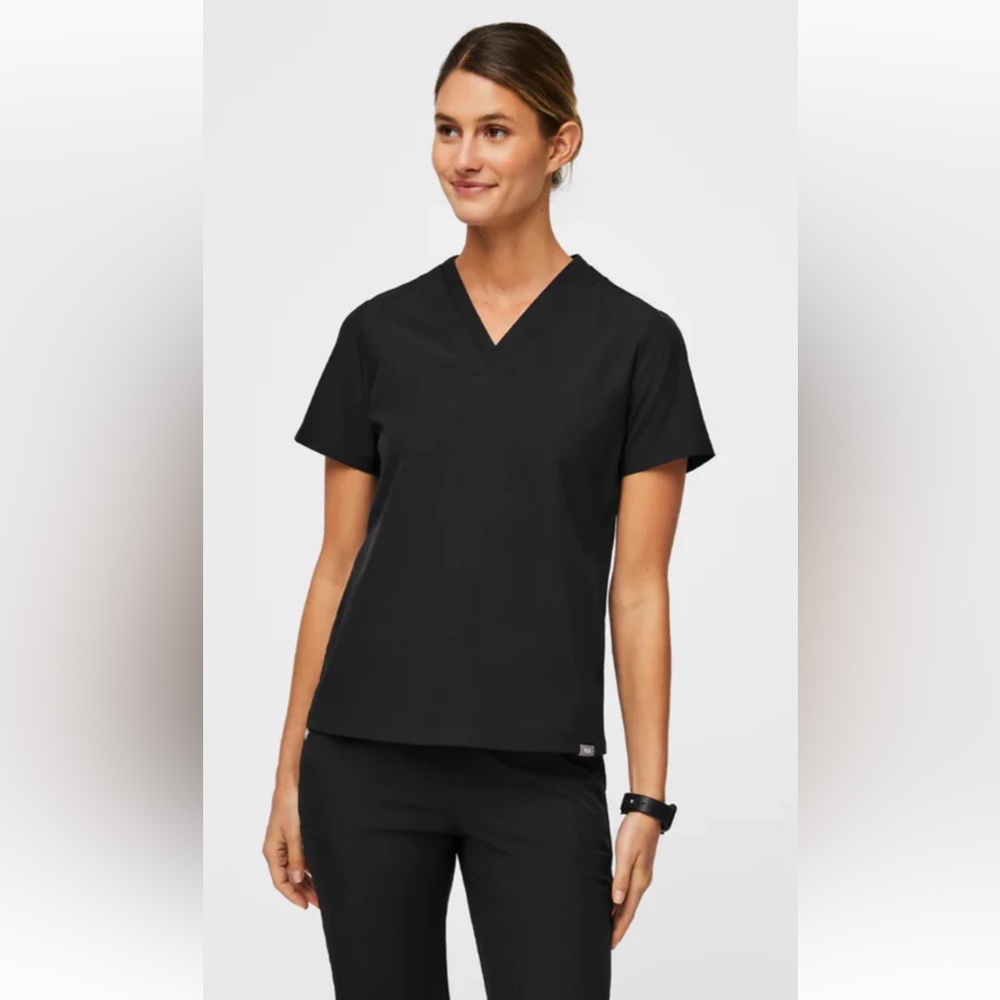 FIGS Women's Navy Freex™ Oran - Slim Scrub Top
Xs - Navy - Regular GUC